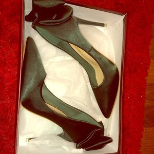 Emerald high heels